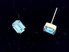 Load image into Gallery viewer, Earrings - Swarovski Stud - Rectangle 8x6 (Sml)
